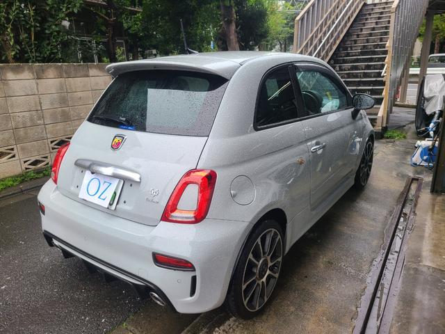 アバルト595 ツーリズモ 認定中古車 黒革シート ナビTVETCバックカメラ サイドバイザー スモークフィルム リヤコーナーセンサー USB 保証書 記録簿 取説(40枚目)