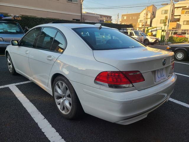 ７シリーズ ７４０ｉ　後期最終モデル　１オーナー　黒革　ＳＲ　前後シートヒーター　純正ナビＥＴＣ　ＣＤ６連奏　ＭＤ　３本スポークステアリング　ガラスコーティング施工車　保証書　記録簿　取説　スペアキー（8枚目）