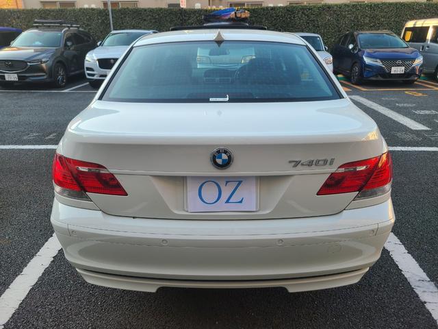 ７シリーズ ７４０ｉ　後期最終モデル　１オーナー　黒革　ＳＲ　前後シートヒーター　純正ナビＥＴＣ　ＣＤ６連奏　ＭＤ　３本スポークステアリング　ガラスコーティング施工車　保証書　記録簿　取説　スペアキー（10枚目）