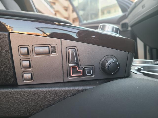 ７シリーズ ７４０ｉ　後期最終モデル　１オーナー　黒革　ＳＲ　前後シートヒーター　純正ナビＥＴＣ　ＣＤ６連奏　ＭＤ　３本スポークステアリング　ガラスコーティング施工車　保証書　記録簿　取説　スペアキー（28枚目）