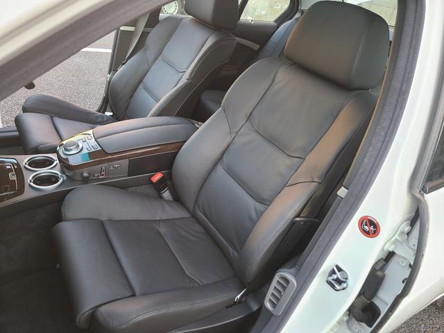 ７シリーズ ７４０ｉ　後期最終モデル　１オーナー　黒革　ＳＲ　前後シートヒーター　純正ナビＥＴＣ　ＣＤ６連奏　ＭＤ　３本スポークステアリング　ガラスコーティング施工車　保証書　記録簿　取説　スペアキー（33枚目）