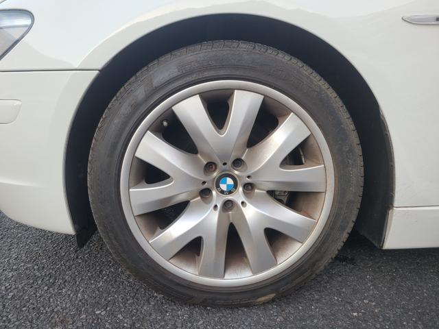 ７シリーズ ７４０ｉ　後期最終モデル　１オーナー　黒革　ＳＲ　前後シートヒーター　純正ナビＥＴＣ　ＣＤ６連奏　ＭＤ　３本スポークステアリング　ガラスコーティング施工車　保証書　記録簿　取説　スペアキー（48枚目）