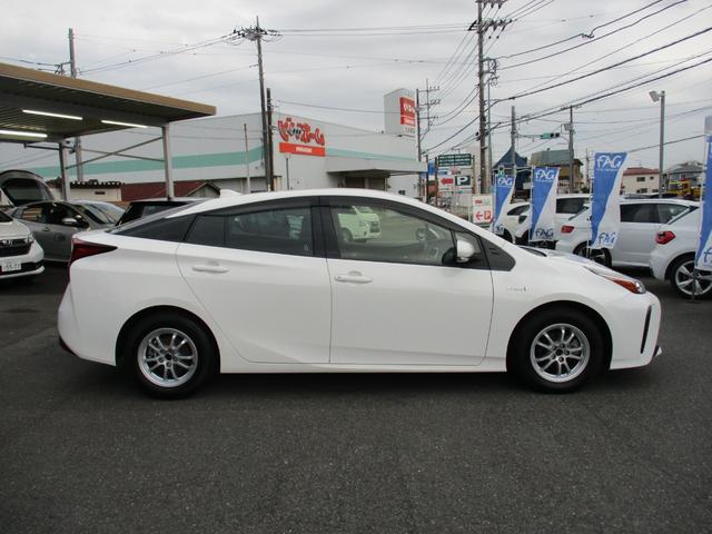 プリウス S 社外ナビ・バックカメラ レーダークルーズコントロール ドライブレコーダー ETC LEDヘッドライト(4枚目)