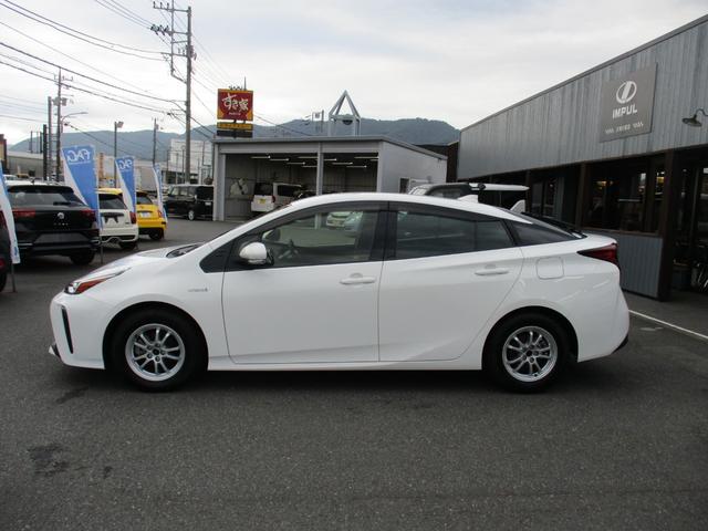 プリウス S 社外ナビ・バックカメラ レーダークルーズコントロール ドライブレコーダー ETC LEDヘッドライト(5枚目)