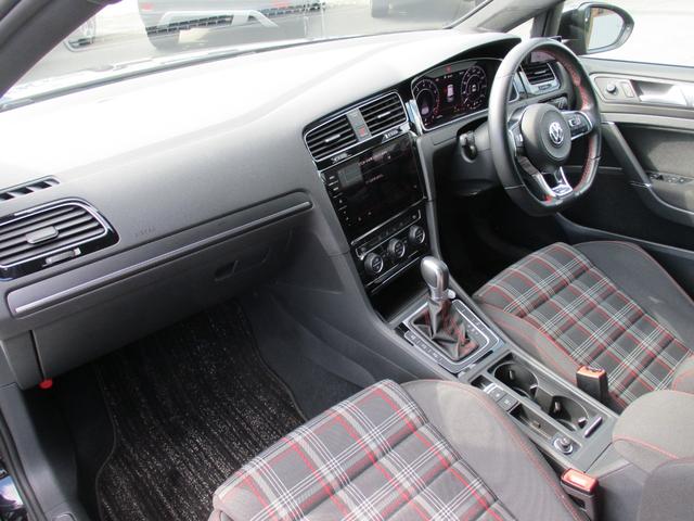 ゴルフＧＴＩ ダイナミック　純正ナビ・ＴＶ・Ｂカメラ　純正ＣＤ／ＤＶＤ／ＢＴ　ＥＴＣ２．０　純正１８ＡＷ　ドラレコ　スマートキープッシュスタート（13枚目）
