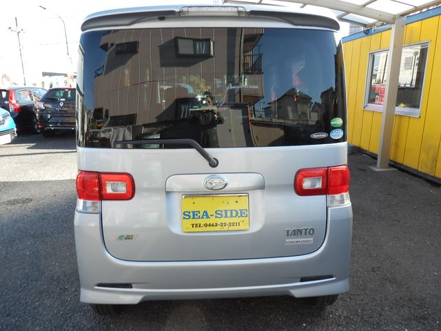 タント Ｇスペシャル　メモリーナビＤＴＶ・左側パワースライドドア・ＨＩＤ・ウインカーミラー・ＣＤ・ＤＶＤ・アイドリングストップ　スマートキー　フォグランプ　電動格納ミラー・ＡＡＣ・　純正１５ＡＷ・ドアバイザー・ＥＴＣ（9枚目）