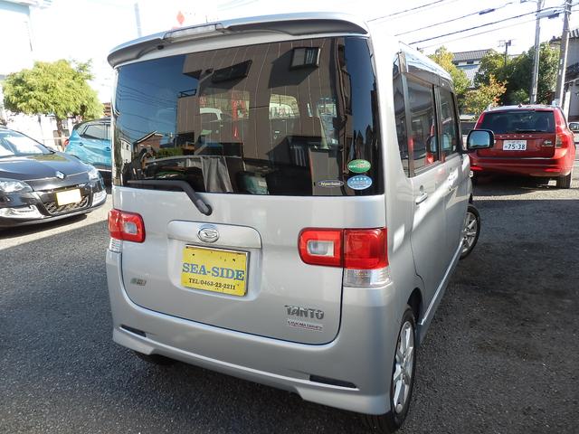 タント Ｇスペシャル　メモリーナビＤＴＶ・左側パワースライドドア・ＨＩＤ・ウインカーミラー・ＣＤ・ＤＶＤ・アイドリングストップ　スマートキー　フォグランプ　電動格納ミラー・ＡＡＣ・　純正１５ＡＷ・ドアバイザー・ＥＴＣ（11枚目）