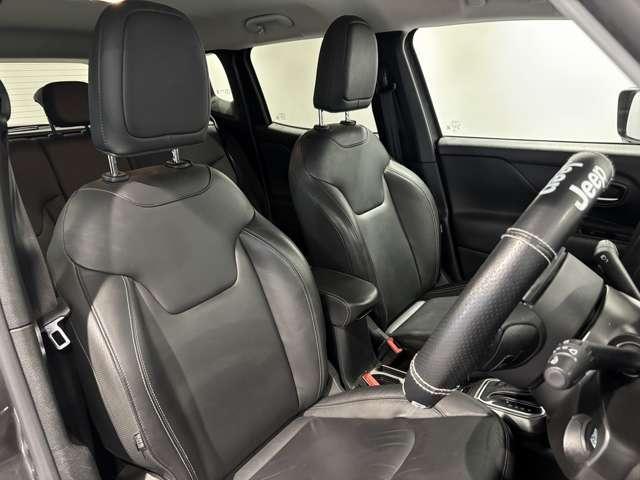 ジープ・レネゲード リミテッド　認定中古車　ルーフラック　１８ヶ月保証　リフトアップ　マッドテレイン　ブラックホイール　ＥＴＣ　電動シート　ＬＥＤヘッドライト　レザーシート（33枚目）