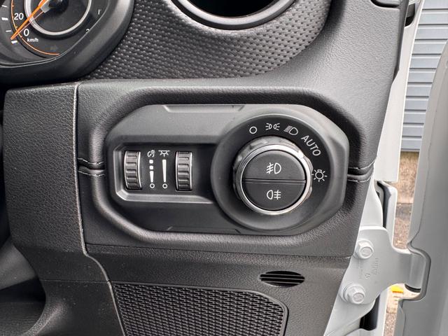 ジープ・ラングラーアンリミテッド ルビコン 認定中古車 登録済未使用車 新車保証継承 carplay・Androidauto対応対応10.1インチUコネクト Bluetoothオーディオ バックカメラ ETC ACC ブラインドスポットモニター(17枚目)