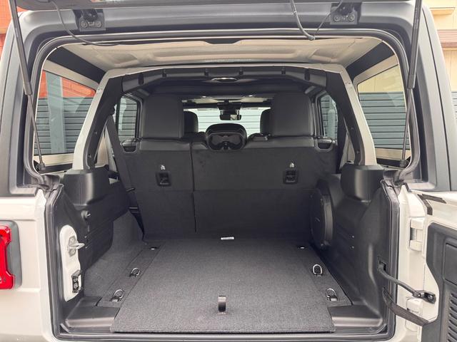 ジープ・ラングラーアンリミテッド ルビコン 認定中古車 登録済未使用車 新車保証継承 carplay・Androidauto対応対応10.1インチUコネクト Bluetoothオーディオ バックカメラ ETC ACC ブラインドスポットモニター(30枚目)