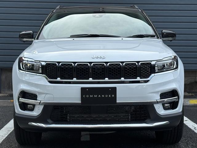 ジープ・コマンダー リミテッド Applecarplay・Androidauto対応10.1インチUコネクト 純正メモリーナビ ETC デュアルペインパノラミックサンルーフ 7人乗り2.0Lディーゼルターボエンジン レザーシート(3枚目)