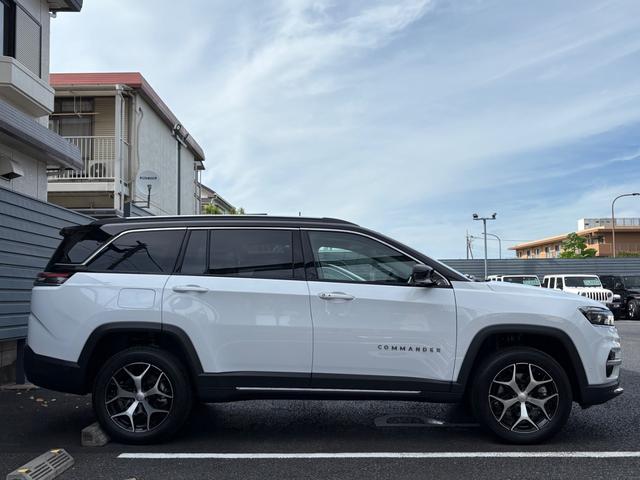 ジープ・コマンダー リミテッド Applecarplay・Androidauto対応10.1インチUコネクト 純正メモリーナビ ETC デュアルペインパノラミックサンルーフ 7人乗り2.0Lディーゼルターボエンジン レザーシート(8枚目)