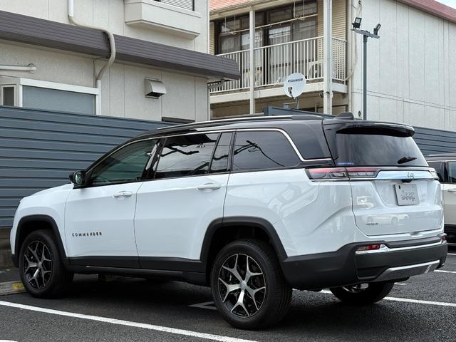 ジープ・コマンダー リミテッド Applecarplay・Androidauto対応10.1インチUコネクト 純正メモリーナビ ETC デュアルペインパノラミックサンルーフ 7人乗り2.0Lディーゼルターボエンジン レザーシート(9枚目)