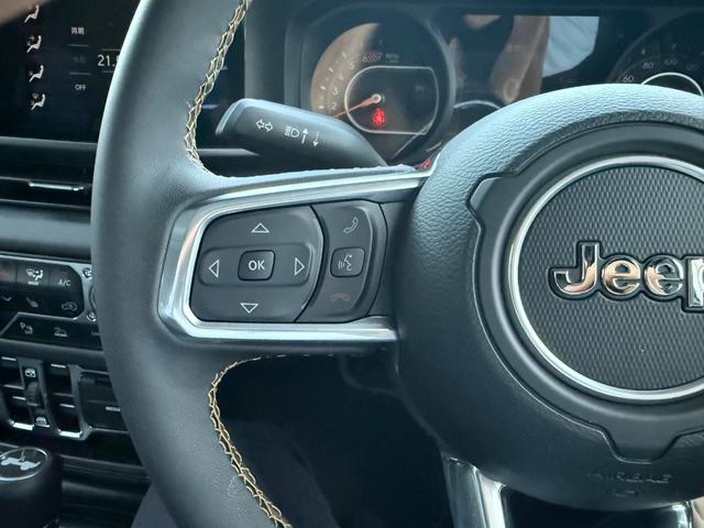 ジープ・ラングラーアンリミテッド サハラ ブラックカスタム レザーシート 登録済未使用車 シートヒーター パワーシート アダプティブクルーズコントロール ブラインドスポットモニター アップルカープレイアンドロイドオート対応(15枚目)