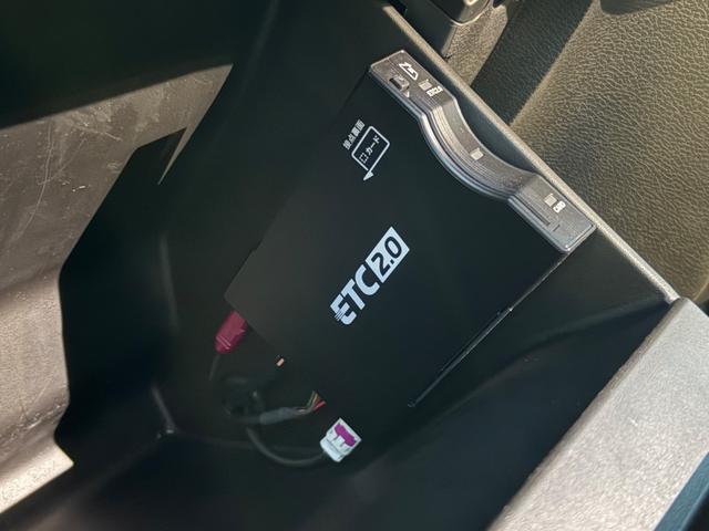 ジープ・ラングラーアンリミテッド サハラ　レザーシート　２．０Ｌターボ　アップルカープレイアンドロイドオート対応　アダプティブクルーズコントロール　　シートヒーター　バックカメラ　ＬＥＤライト（23枚目）
