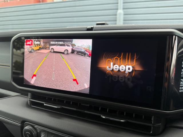 ジープ・ラングラーアンリミテッド サハラ パワーサイドステップ ブラックスタイルカスタム carplay・Androidauto対応12.1Uコネクト Bluetoothオーディオ アダプティブクルーズコントロール ブラインドスポットモニター 衝突軽減ブレーキ(18枚目)