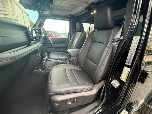 ジープ・ラングラーアンリミテッド サハラ パワーサイドステップ ブラックスタイルカスタム carplay・Androidauto対応12.1Uコネクト Bluetoothオーディオ アダプティブクルーズコントロール ブラインドスポットモニター 衝突軽減ブレーキ(23枚目)
