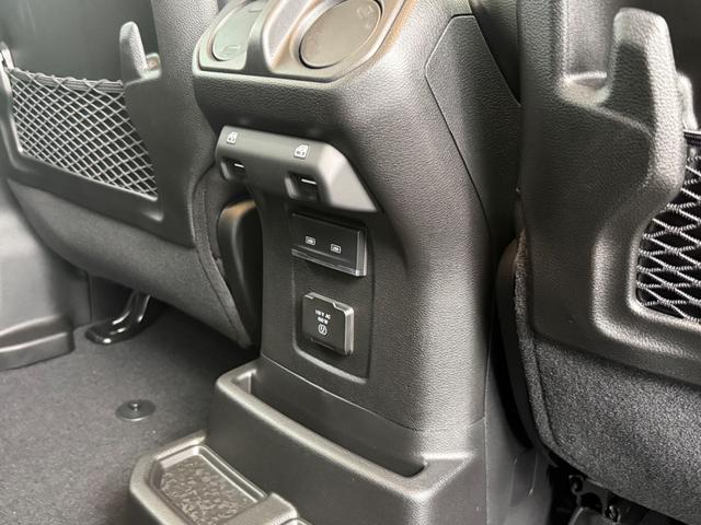 ジープ・ラングラーアンリミテッド サハラ パワーサイドステップ ブラックスタイルカスタム carplay・Androidauto対応12.1Uコネクト Bluetoothオーディオ アダプティブクルーズコントロール ブラインドスポットモニター 衝突軽減ブレーキ(26枚目)
