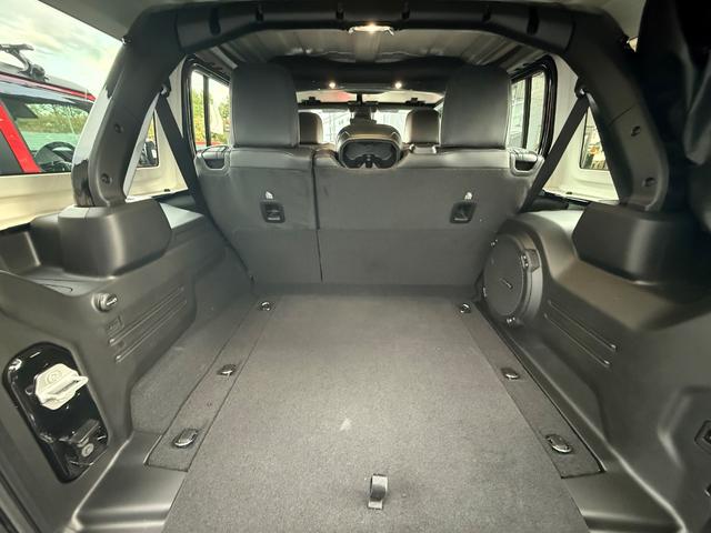 ジープ・ラングラーアンリミテッド サハラ パワーサイドステップ ブラックスタイルカスタム carplay・Androidauto対応12.1Uコネクト Bluetoothオーディオ アダプティブクルーズコントロール ブラインドスポットモニター 衝突軽減ブレーキ(27枚目)