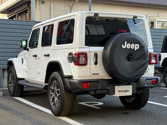 ジープ・ラングラーアンリミテッド サハラ　認定中古車　弊社管理車両　新車保証継承　レザーシート　シートヒーター　ステアリングヒーター　アップルカープレイアンドロイドオート対応　アダプティブクルーズコントロール　ブラインドスポットモニター（8枚目）