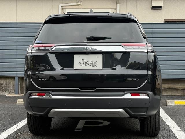 ジープ・コマンダー リミテッド　弊社管理車両　新車保証継承　レザーシート　アップルカープレイアンドロイドオート対応　衝突被害軽減ブレーキ　レーンキープアシスト　ブラインドスポットモニター　シートヒーター　ステアリングヒーター（7枚目）