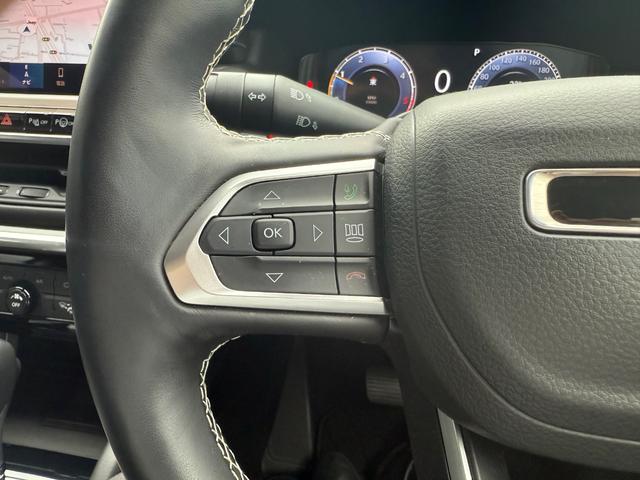 ジープ・コマンダー リミテッド　弊社管理車両　新車保証継承　レザーシート　アップルカープレイアンドロイドオート対応　衝突被害軽減ブレーキ　レーンキープアシスト　ブラインドスポットモニター　シートヒーター　ステアリングヒーター（16枚目）