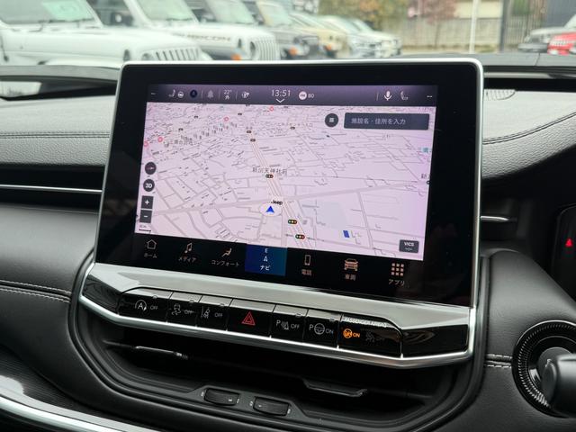 ジープ・コマンダー リミテッド　弊社管理車両　新車保証継承　レザーシート　アップルカープレイアンドロイドオート対応　衝突被害軽減ブレーキ　レーンキープアシスト　ブラインドスポットモニター　シートヒーター　ステアリングヒーター（18枚目）