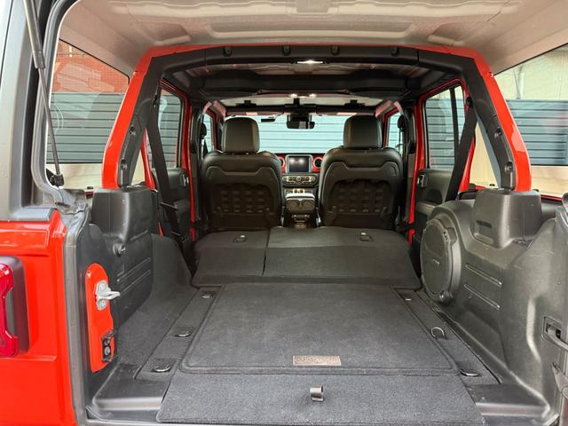 ジープ・ラングラーアンリミテッド ルビコン 認定中古車 18ヶ月保証付 アップルカープレイアンドロイドオート対応 レザーシート アダプティブクルーズコントロール ブラインドスポットモニター バックカメラ サイドカメラ フロントカメラ ETC(15枚目)