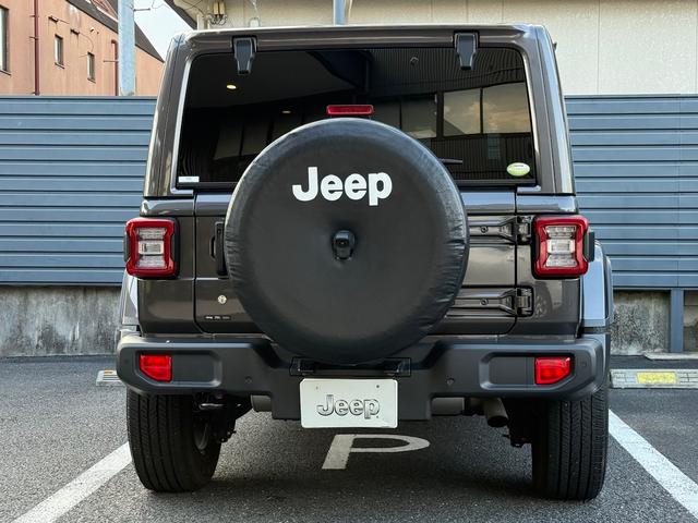 ジープ・ラングラーアンリミテッド アルティテュード ワンオーナー認定中古車 レザーシート シートヒーター ステアリングヒーター LEDライト アップルカープレイアンドロイドオート対応 アダプティブクルーズコントロール搭載 フルセグチューナー付き(7枚目)