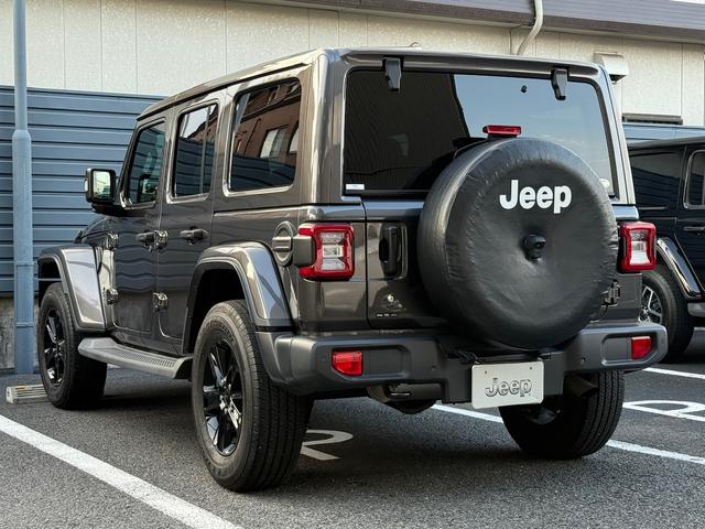 ジープ・ラングラーアンリミテッド アルティテュード ワンオーナー認定中古車 レザーシート シートヒーター ステアリングヒーター LEDライト アップルカープレイアンドロイドオート対応 アダプティブクルーズコントロール搭載 フルセグチューナー付き(8枚目)