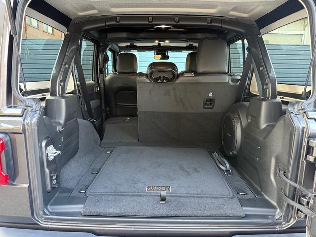 ジープ・ラングラーアンリミテッド アルティテュード ワンオーナー認定中古車 レザーシート シートヒーター ステアリングヒーター LEDライト アップルカープレイアンドロイドオート対応 アダプティブクルーズコントロール搭載 フルセグチューナー付き(26枚目)