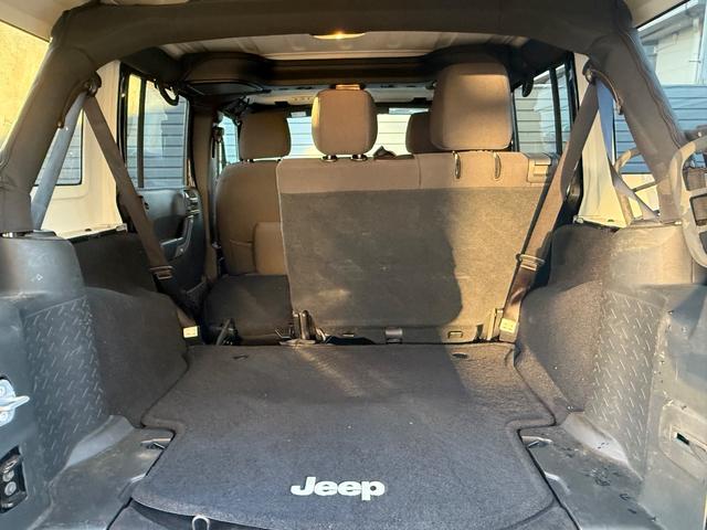 ジープ・ラングラーアンリミテッド ナビエディション 認定中古車保証付き 全国400台限定車 ナビ標準装備(19枚目)