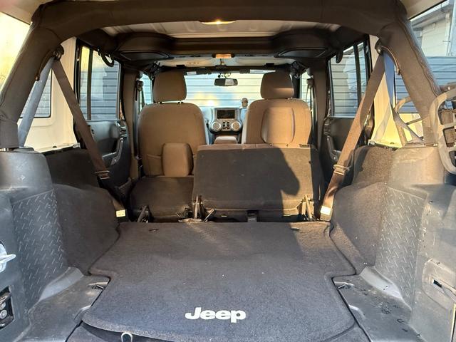 ジープ・ラングラーアンリミテッド ナビエディション 認定中古車保証付き 全国400台限定車 ナビ標準装備(20枚目)