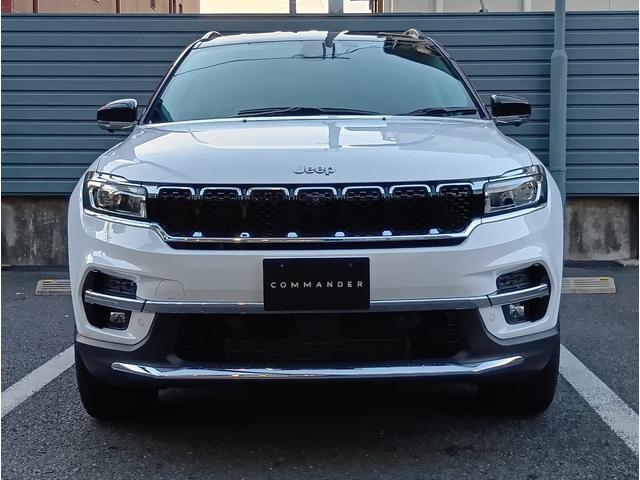 ジープ・コマンダー リミテッド　新車保証継承　ＥＴＣ２．０　Ａｐｐｌｅｃａｒｐｌａｙ・Ａｎｄｒｏｉｄａｕｔｏ対応１０．１インチＵコネクトブラウンカラーレザーシート　ディーゼルターボ　トップビューカメラ　ブラインドスポットモニター（2枚目）