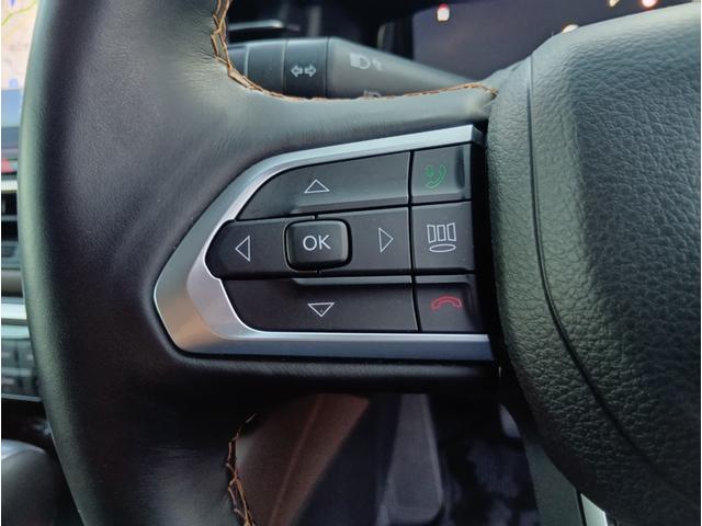 ジープ・コマンダー リミテッド　新車保証継承　ＥＴＣ２．０　Ａｐｐｌｅｃａｒｐｌａｙ・Ａｎｄｒｏｉｄａｕｔｏ対応１０．１インチＵコネクトブラウンカラーレザーシート　ディーゼルターボ　トップビューカメラ　ブラインドスポットモニター（12枚目）