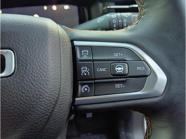 ジープ・コマンダー リミテッド　新車保証継承　ＥＴＣ２．０　Ａｐｐｌｅｃａｒｐｌａｙ・Ａｎｄｒｏｉｄａｕｔｏ対応１０．１インチＵコネクトブラウンカラーレザーシート　ディーゼルターボ　トップビューカメラ　ブラインドスポットモニター（13枚目）