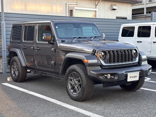 ジープ・ラングラーアンリミテッド スポーツ 新車保証継承 認定中古車 シートヒーター ステアリングヒーター アップルカープレイアンドロイドオート対応 アダプティブクルーズコントロール LEDヘッドライト(5枚目)