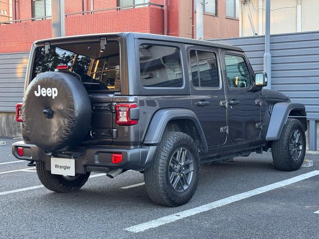 ジープ・ラングラーアンリミテッド スポーツ 新車保証継承 認定中古車 シートヒーター ステアリングヒーター アップルカープレイアンドロイドオート対応 アダプティブクルーズコントロール LEDヘッドライト(8枚目)