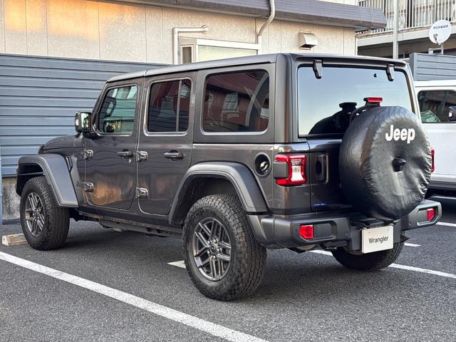 ジープ・ラングラーアンリミテッド スポーツ 新車保証継承 認定中古車 シートヒーター ステアリングヒーター アップルカープレイアンドロイドオート対応 アダプティブクルーズコントロール LEDヘッドライト(9枚目)