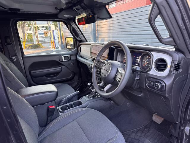 ジープ・ラングラーアンリミテッド スポーツ 新車保証継承 認定中古車 シートヒーター ステアリングヒーター アップルカープレイアンドロイドオート対応 アダプティブクルーズコントロール LEDヘッドライト(10枚目)