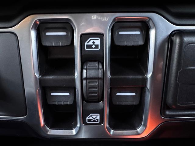 ジープ・ラングラーアンリミテッド スポーツ 新車保証継承 認定中古車 シートヒーター ステアリングヒーター アップルカープレイアンドロイドオート対応 アダプティブクルーズコントロール LEDヘッドライト(16枚目)