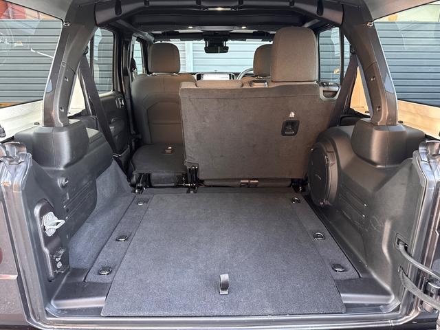 ジープ・ラングラーアンリミテッド スポーツ 新車保証継承 認定中古車 シートヒーター ステアリングヒーター アップルカープレイアンドロイドオート対応 アダプティブクルーズコントロール LEDヘッドライト(32枚目)