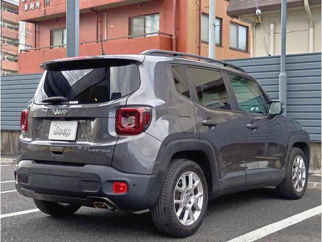 ジープ・レネゲード リミテッド　衝突被害軽減ブレーキ　レーンセンス　アダプティブクルーズコントロールブラインドスポットモニター　純正メモリーナビ　フルセグチューナー　バックカメラ　ＬＥＤヘッドライト　ドライブレコーダー　ＥＴＣ２．０（5枚目）