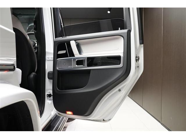Ｇクラス Ｇ４００ｄ　ＡＭＧライン　２０２３年式　ＲＨＤ　ＡＭＧライン　マヌファクトゥーアＰ　２０インチＡＷ　オパリスホワイト（17枚目）