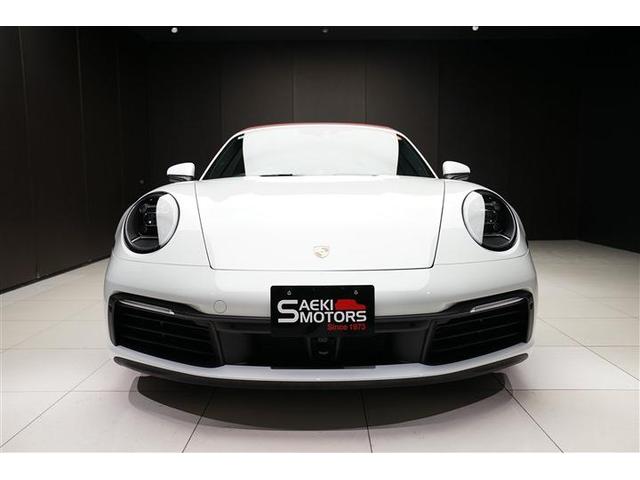 ９１１ ９１１カレラ　カブリオレ　２０２０年式　スポーツエグゾースト　スポーツクロノパッケージ　赤革シート　赤ホロ　電動格納スポイラー　電動サイドミラー　シートクーラー　クルーズドコントロール　タッチスクリーン　２０／２１インチＡＷ（5枚目）