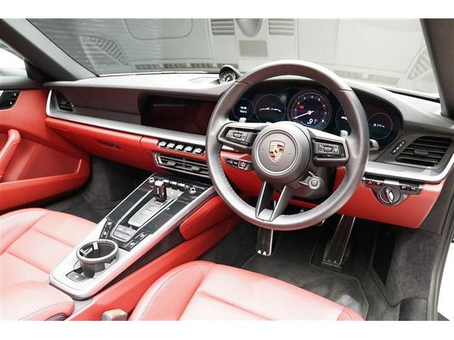 ９１１ ９１１カレラ　カブリオレ　２０２０年式　スポーツエグゾースト　スポーツクロノパッケージ　赤革シート　赤ホロ　電動格納スポイラー　電動サイドミラー　シートクーラー　クルーズドコントロール　タッチスクリーン　２０／２１インチＡＷ（10枚目）