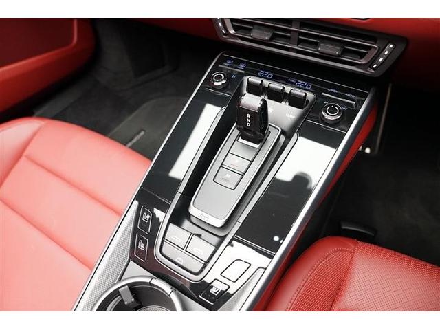 ９１１ ９１１カレラ　カブリオレ　２０２０年式　スポーツエグゾースト　スポーツクロノパッケージ　赤革シート　赤ホロ　電動格納スポイラー　電動サイドミラー　シートクーラー　クルーズドコントロール　タッチスクリーン　２０／２１インチＡＷ（14枚目）