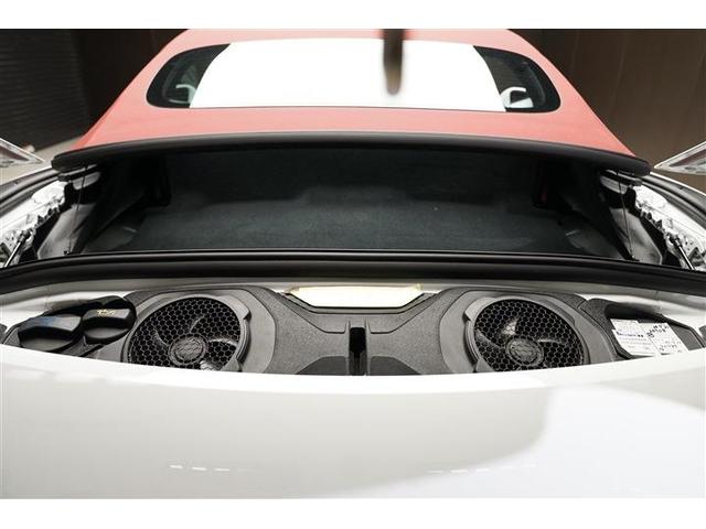 ９１１ ９１１カレラ　カブリオレ　２０２０年式　スポーツエグゾースト　スポーツクロノパッケージ　赤革シート　赤ホロ　電動格納スポイラー　電動サイドミラー　シートクーラー　クルーズドコントロール　タッチスクリーン　２０／２１インチＡＷ（19枚目）