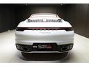 ９１１ ９１１カレラ　カブリオレ　２０２０年式　スポーツエグゾースト　スポーツクロノパッケージ　赤革シート　赤ホロ　電動格納スポイラー　電動サイドミラー　シートクーラー　クルーズドコントロール　タッチスクリーン　２０／２１インチＡＷ（8枚目）