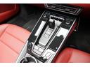 ９１１カレラ　カブリオレ　２０２０年式　スポーツエグゾースト　スポーツクロノパッケージ　赤革シート　赤ホロ　電動格納スポイラー　電動サイドミラー　シートクーラー　クルーズドコントロール　タッチスクリーン　２０／２１インチＡＷ（14枚目）